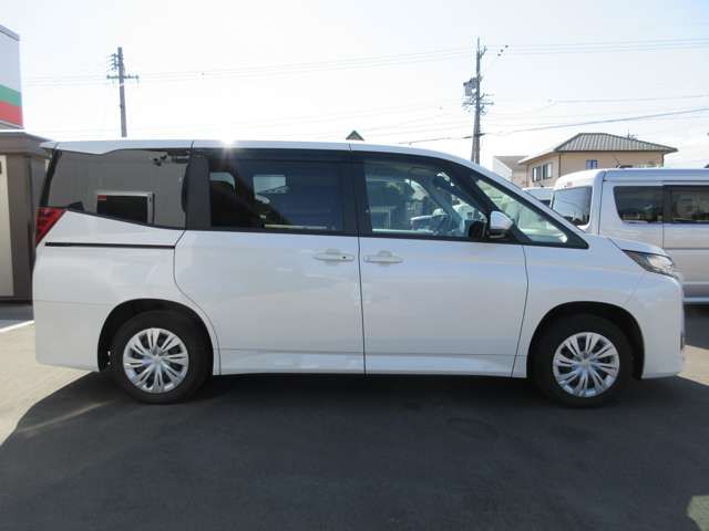 TOYOTA NOAH 4WD 2024 Image 31