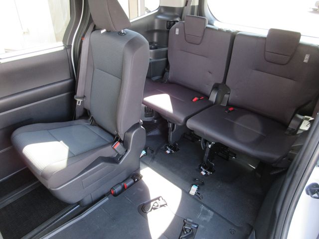 TOYOTA NOAH 4WD 2024 Image 31