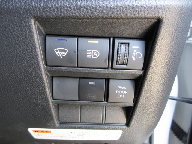 TOYOTA NOAH 4WD 2024 Image 31