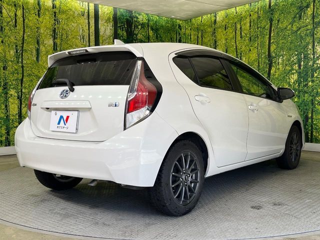 TOYOTA AQUA 2015 Image 31