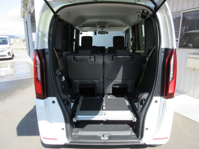 HONDA N BOX 2025 Image 31