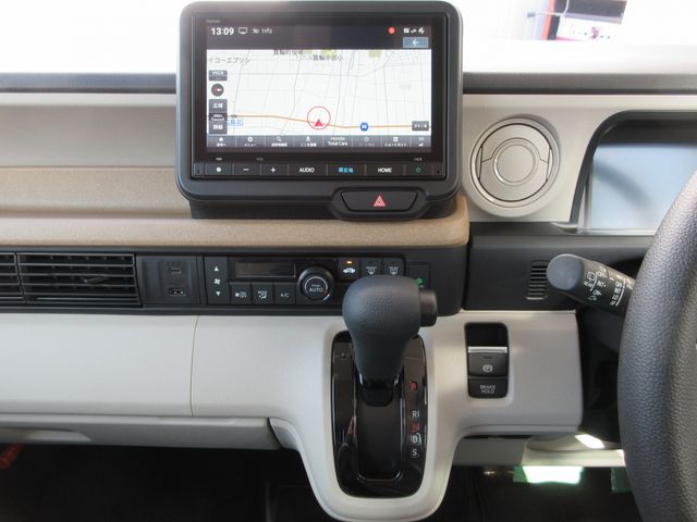 HONDA N BOX 2025 Image 31