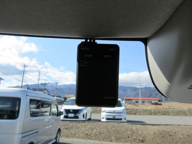 HONDA N BOX 2025 Image 31