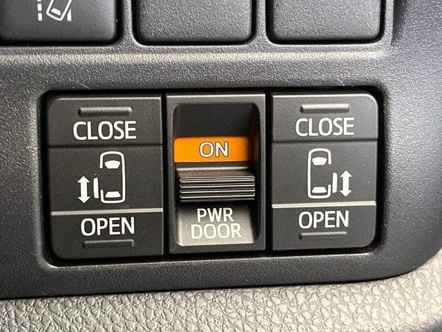 TOYOTA VOXY 2021 Image 31