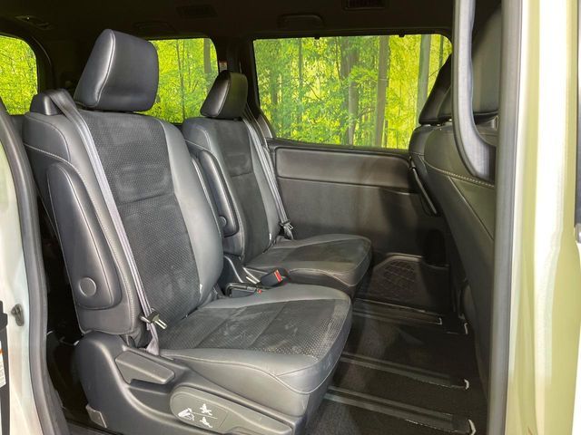 TOYOTA VOXY 2021 Image 31