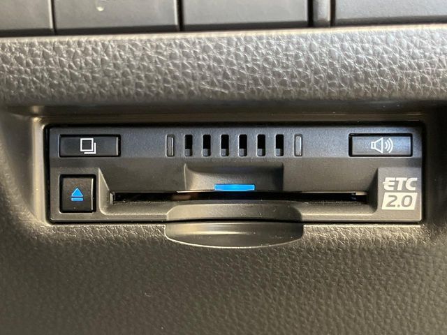 TOYOTA HARRIER HYBRID 2022 Image 31