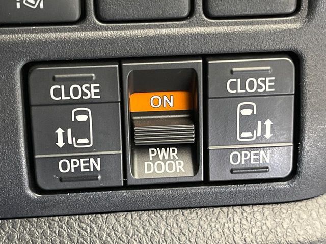 TOYOTA VOXY 2021 Image 31