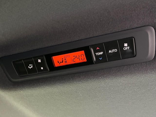 TOYOTA VOXY 2021 Image 31