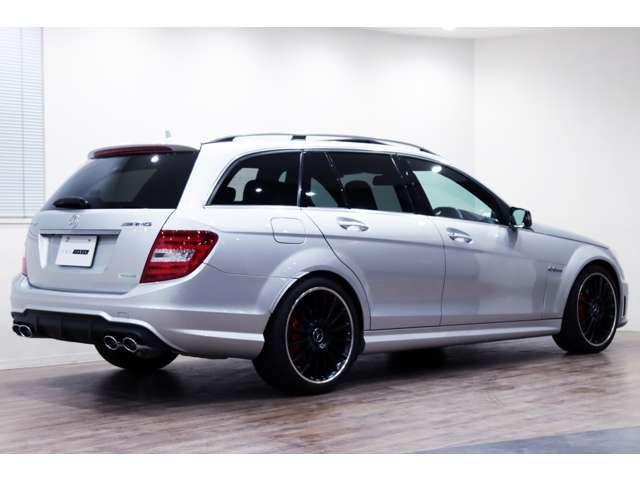 AMG C CLASS STATIONW 2011 Image 31