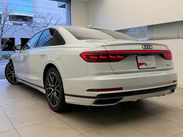 AUDI A8 2022 Image 31