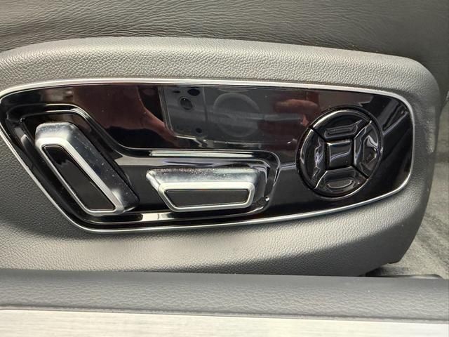 AUDI A8 2022 Image 31