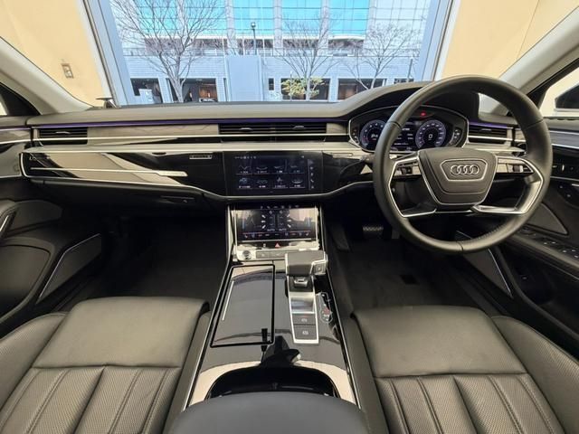 AUDI A8 2022 Image 31