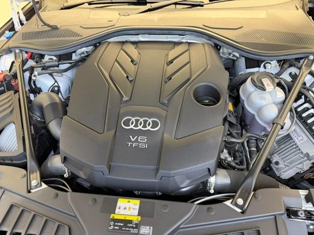 AUDI A8 2022 Image 31