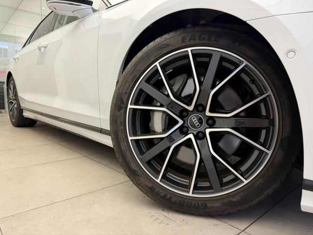 AUDI A8 2022 Image 31