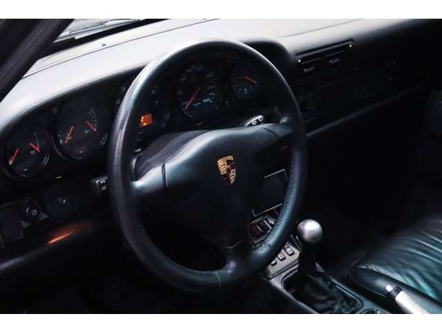 PORSCHE 911 1997 Image 31