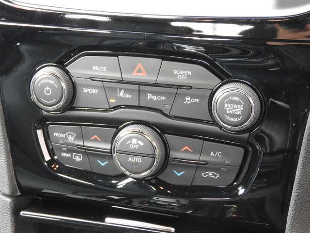 CHRYSLER 300 2017 Image 31