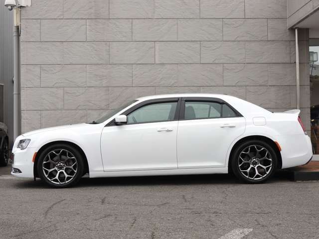 CHRYSLER 300 2017 Image 31