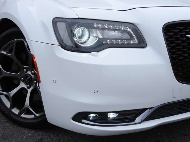 CHRYSLER 300 2017 Image 31