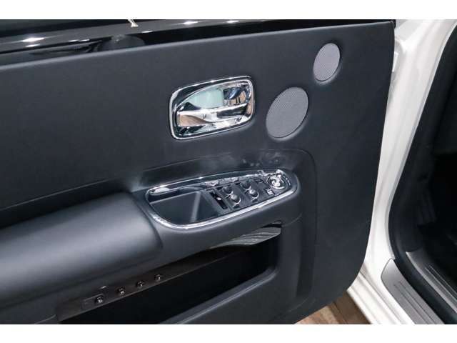 ROLLS ROYCE ROLLS-ROYCE 2016 Image 31