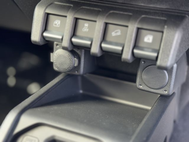 SUZUKI JIMNY NOMADE 2025 Image 31