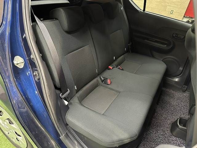 TOYOTA AQUA 2018 Image 31