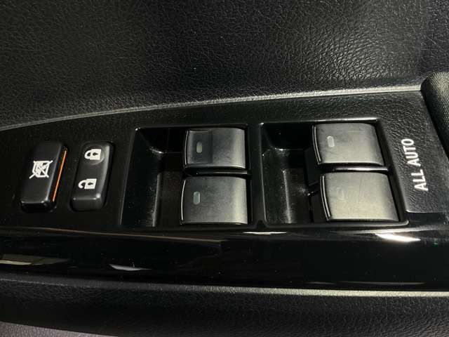 TOYOTA COROLLA FIELDER HYBR 2015 Image 31