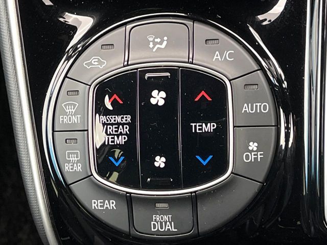 TOYOTA VOXY 2021 Image 31