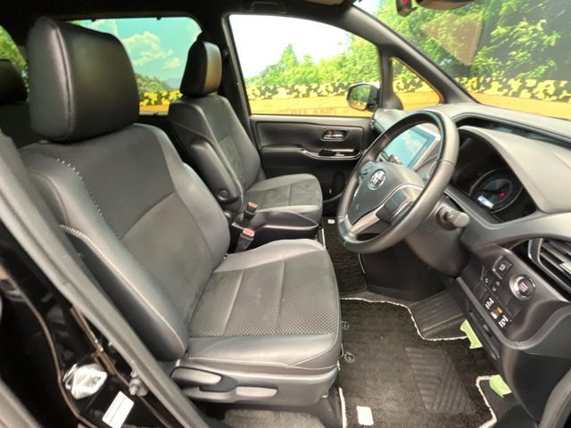 TOYOTA VOXY 2021 Image 31