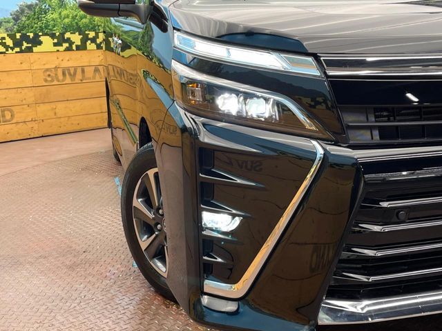 TOYOTA VOXY 2021 Image 31