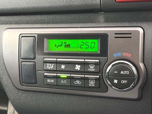 TOYOTA HIACE VAN 2WD 2025 Image 31