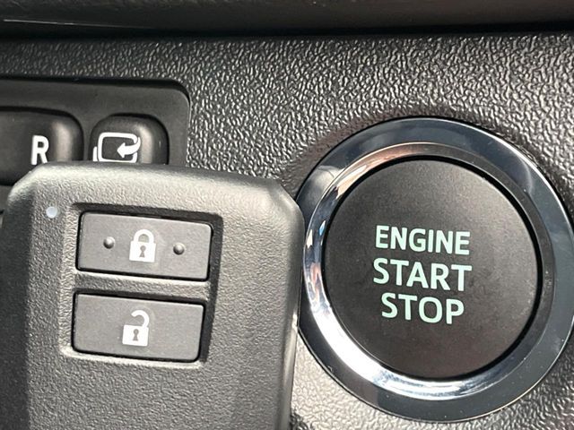 TOYOTA HIACE VAN 2WD 2025 Image 31