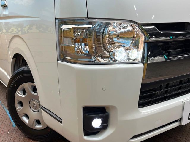 TOYOTA HIACE VAN 2WD 2025 Image 31