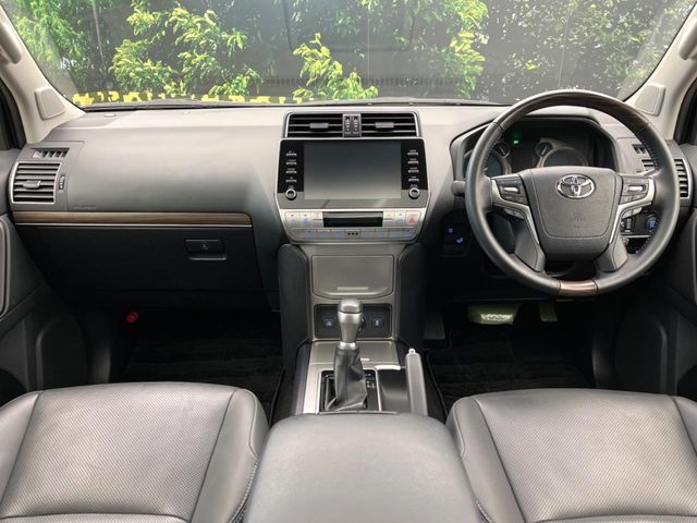 TOYOTA LANDCRUISER PRADO 2022 Image 31