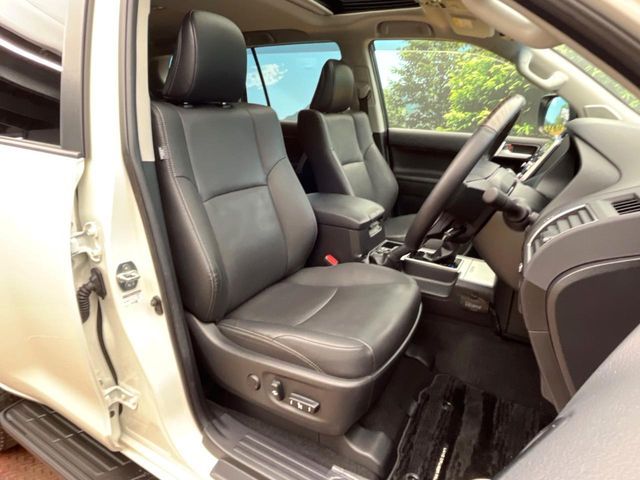 TOYOTA LANDCRUISER PRADO 2022 Image 31