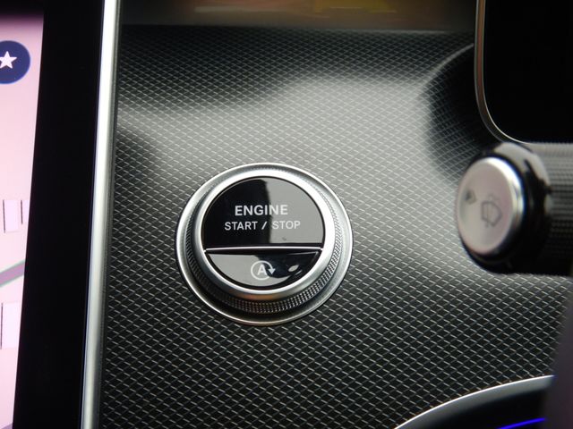 MERCEDES BENZ C CLAS 2023 Image 31