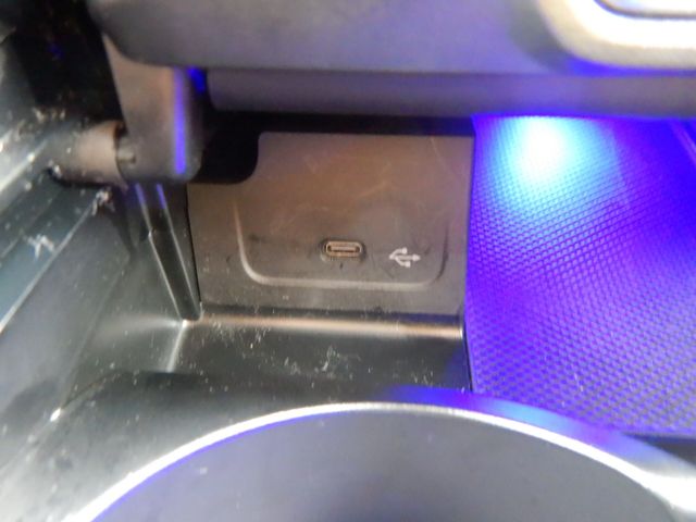 MERCEDES BENZ C CLAS 2023 Image 31