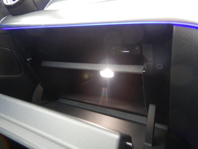 MERCEDES BENZ C CLAS 2023 Image 31