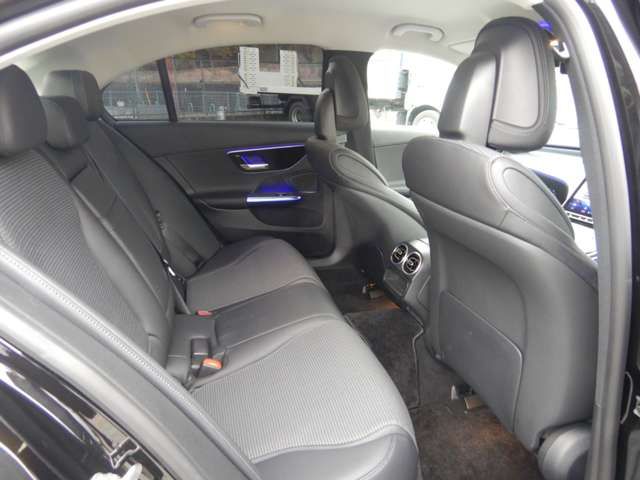 MERCEDES BENZ C CLAS 2023 Image 31