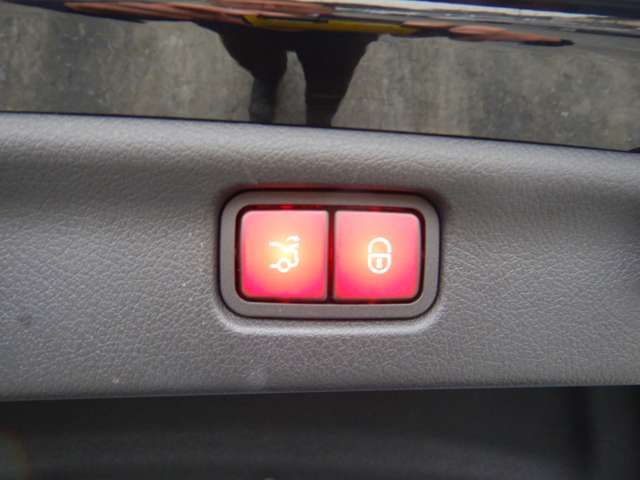 MERCEDES BENZ C CLAS 2023 Image 31