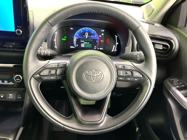 TOYOTA YARIS CROSS HYBRID 2024 Image 31