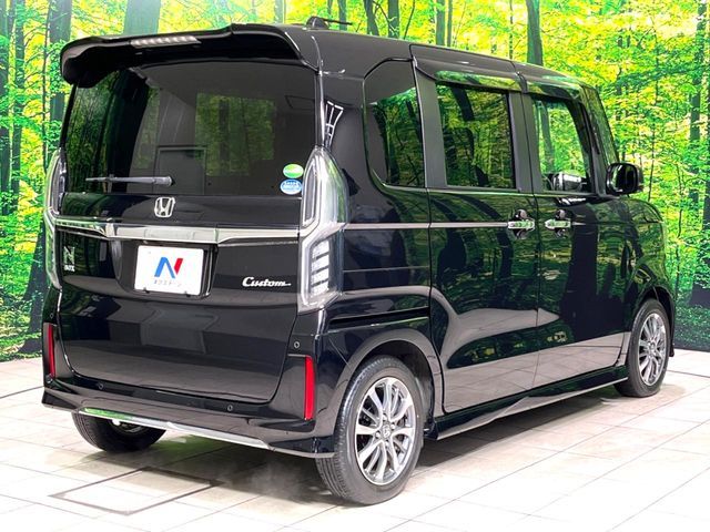 HONDA N BOX CUSTOM 2021 Image 31