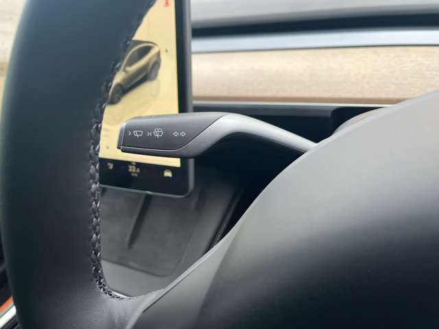 TESLA MODEL Y 2024 Image 31