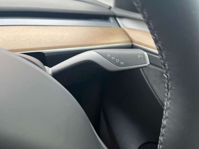 TESLA MODEL Y 2024 Image 31