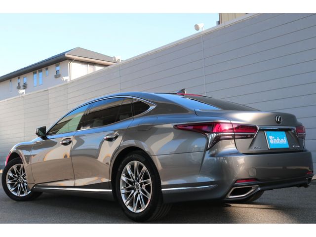 TOYOTA LEXUS LS500 2018 Image 31