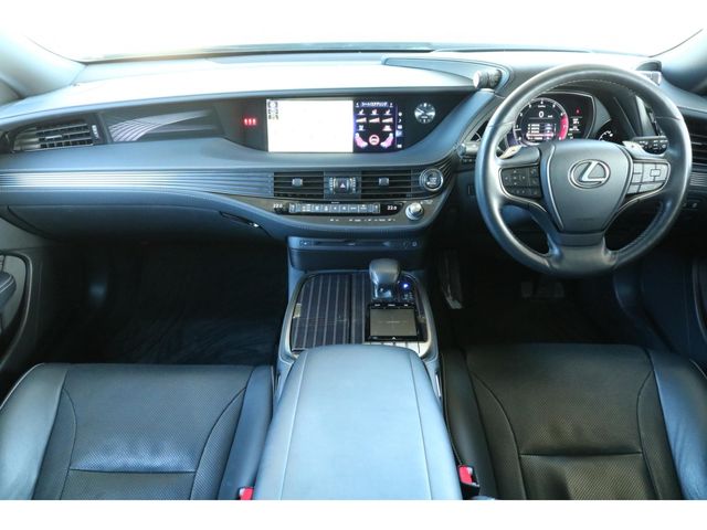 TOYOTA LEXUS LS500 2018 Image 31