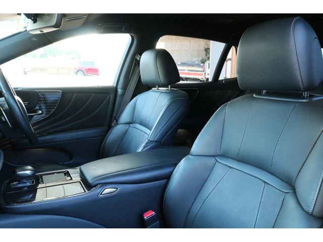 TOYOTA LEXUS LS500 2018 Image 31