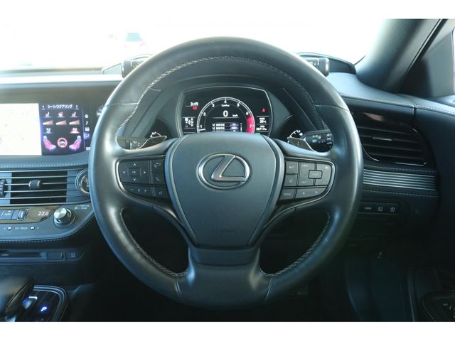 TOYOTA LEXUS LS500 2018 Image 31