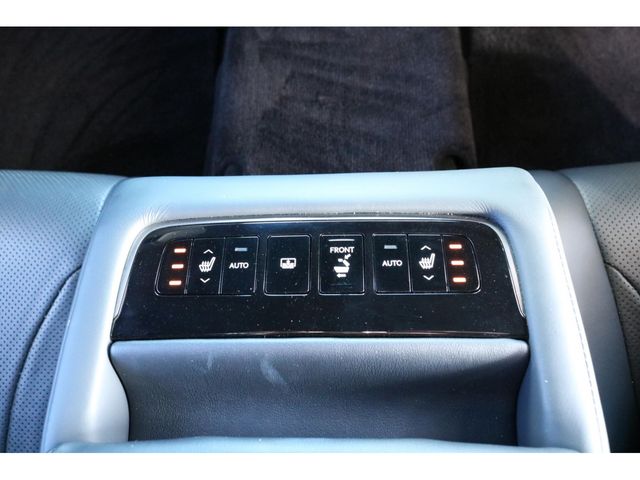 TOYOTA LEXUS LS500 2018 Image 31