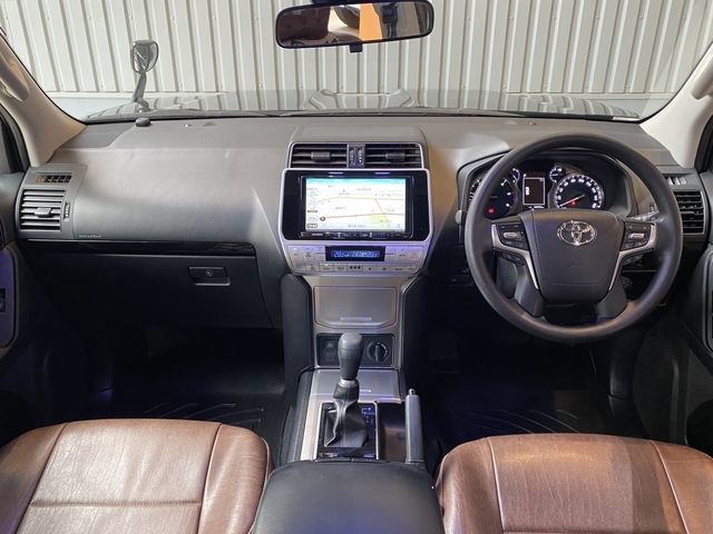 TOYOTA LANDCRUISER PRADO 2021 Image 31