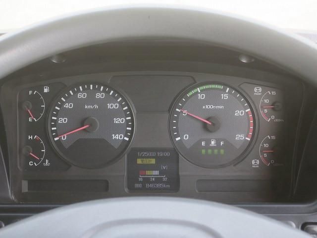 MITSUBISHI FUSOU SUPER GREAT 2013 Image 31